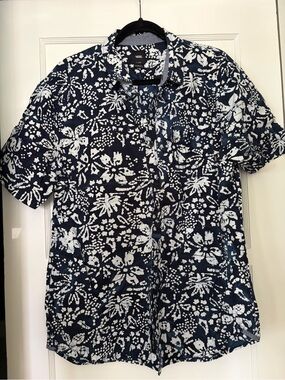 Vans Navy and White Floral Button-Up Short Sleeve Shirt